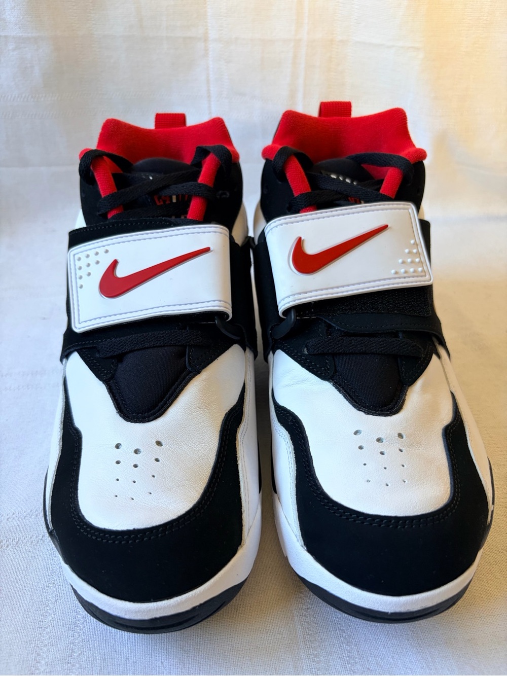 Nike Air Diamond Turf White Fire Red Black 49ers Sneakers Size 11 FZ8224-100 - Picture 3 of 10
